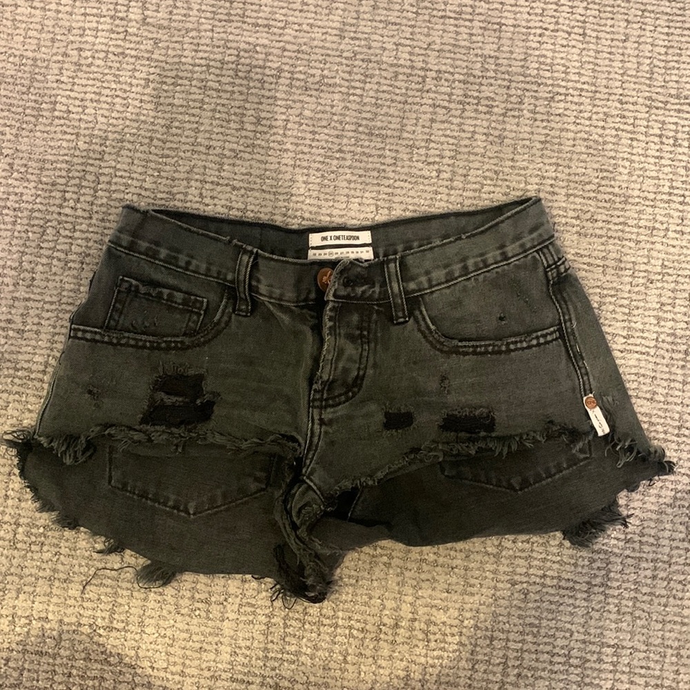 Black/Gray shorts one x oneteaspoon size 25